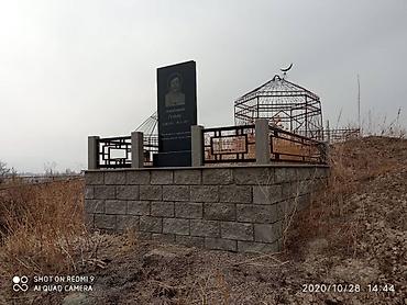 Ритуальные услуги: Облицовка надгробий, Изготовление памятников, Изготовление табличек | Мраморная крошка, Габбро, Металл | Оформление — 9