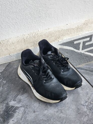 платье на прокат: Мужские кроссовки, 41.5, Б/у, цвет - Черный