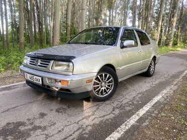 продаю субару форостер: Volkswagen Vento: 1999 г., 2 л, Механика, Бензин, Седан