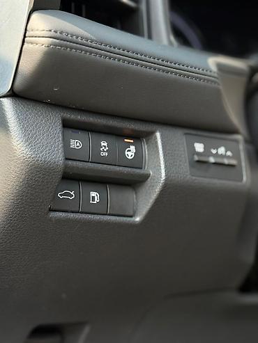 тесла модел с: Toyota Avalon: 2021 г., Гибрид, Седан — 10