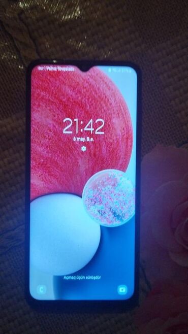 Мобильные телефоны и аксессуары: Samsung Galaxy A13, 32 ГБ, цвет - Серый, Кнопочный, Отпечаток пальца, Две SIM карты