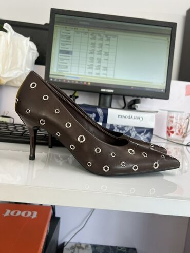 срочно продаю в связи с переездом: Женские лодочки на шпильке - Цвет: темно-коричневый - Материал верха
