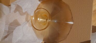 Tort və şiriniyyat qabları: Tort və şiriniyyat qabı, rəng - Sarı, Şüşə, Türkiyə — 12