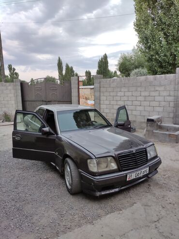 полики ренж ровер: Mercedes-Benz W124: 1994 г., 2.2 л, Механика, Бензин