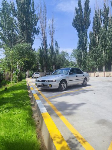продаю бу аккумулятор: Mitsubishi Galant: 1995 г., 2 л, Механика, Бензин, Седан