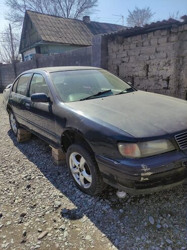 Nissan: Nissan : 1995 г., 2 л, Автомат, Бензин, Седан