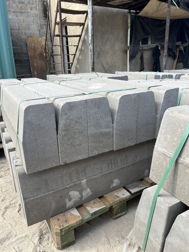 Дорожные бордюры: Дорожный бордюр, Прессованный, Бетонный, Новый — 12