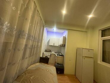 Uzunmüddətli kirayə mənzillər: 9 mkr,Zərifə Əliyeva göz klinikası ilə üzbəüz, yeni tikili 18 — 9