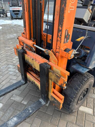 Погрузчики: Погрузчик, Toyota, Колесный, Вилочный — 8