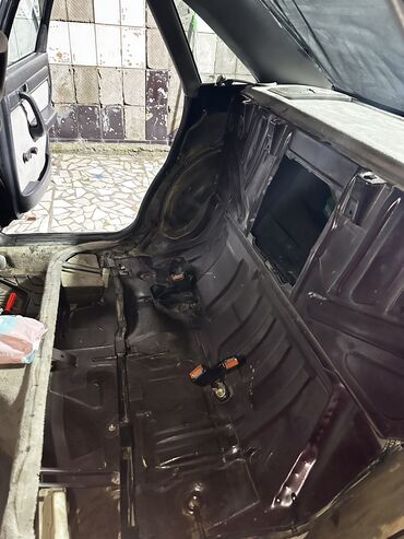 Audi: Audi 100: 1991 г., 2 л, Механика, Бензин, Седан — 8