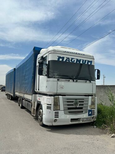 грузовые тягач: Тягач, Renault, 2005 г., Тентованный