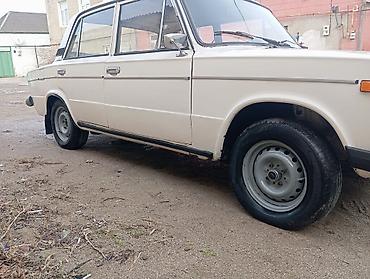 VAZ (LADA): VAZ 2106, berj rəng, sedan kuzov. Xüsusiyyətlər: - Klassik 4 qapılı — 5