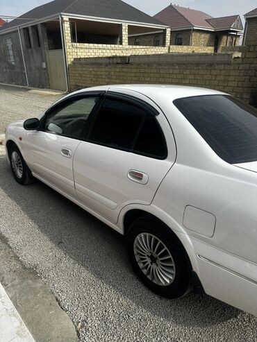 Nissan: Nissan Sunny EX Saloon sedan - Kuzov: ağ rəng, 4 qapılı sedan - — 6