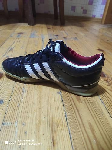 Krasofkalar və idman ayaqqabıları: Məhsul: Adidas kişi futzal/mini-futbol ayaqqabısı - Rəng: Qara üst — 6
