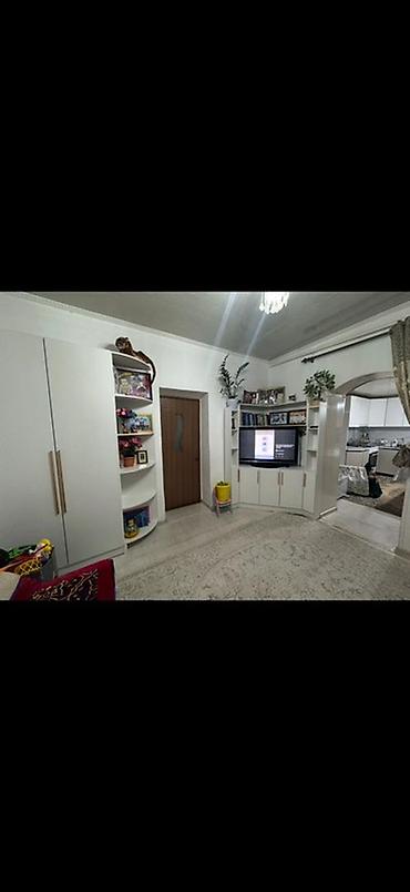 жаны уйлор: 🏡 ПРОДАЕТСЯ УЮТНЫЙ ЧАСТНЫЙ ДОМ В СЕЛЕ КУНТУУ 🏡 17 соток 📍 Адрес: с — 8