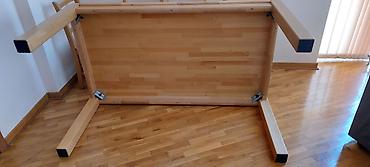 Setovi stolova i stolica: Na prodaju sto i 8 stolica od kuvane bukve. Dimenzije stola su 90 x — 3