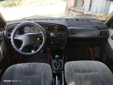 Volkswagen: Volkswagen Passat: 1990 г., 1.8 л, Механика, Бензин, Универсал