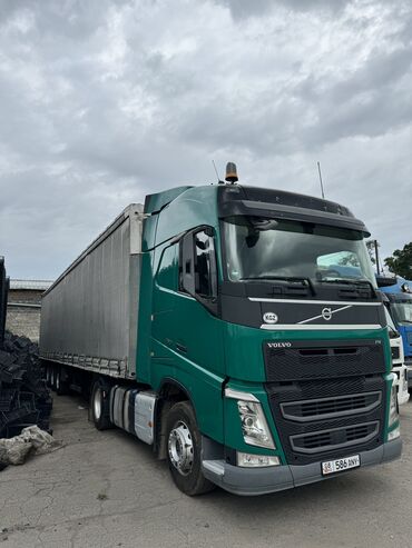 грузовой техника: Тягач, Volvo, 2016 г., Тентованный