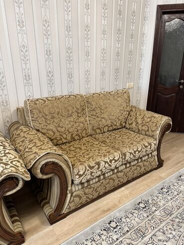 классическая мебель на заказ: Классический комплект мягкой мебели от фирмы Лина