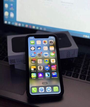 iphone 11 бэушный: IPhone 11, Колдонулган, 64 ГБ, Заряддоочу түзүлүш, Коргоочу айнек, Кабель, 73 %
