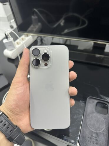 я ищу телефон: IPhone 15 Pro Max, Колдонулган, 256 ГБ, Күмүш, Каптама
