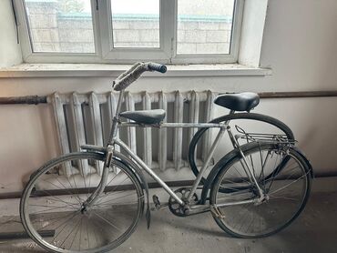 Письменные столы: Письменный стол — 11