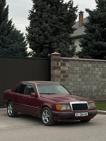 атего 823: Mercedes-Benz W124: 1992 г., 2 л, Механика, Бензин, Седан — 6