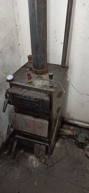 Отопление и нагреватели: Продаю котел для отопления в сборе с цепочкой, байпасом и термо