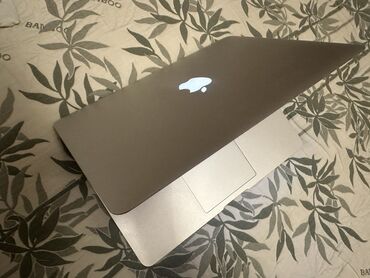 apple notebook qiymeti: Macbook air 2010 hec bir problemi yoxdur ideal vezyetdedir, ustunde