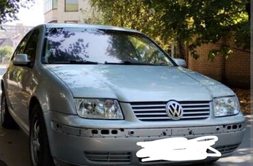 Volkswagen Bora: 2001 г., 1.6 л, Механика, Газ, Седан