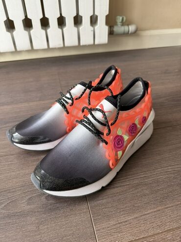 Women's Sneakers and athletic shoes: Кроссовки, 39, Puma, Б/у, Самовывоз