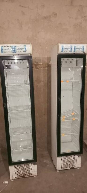 Butkalar, köşklar: Vitrin soyuducusu.tam işlək vəziyyətdədir,problem yoxdu