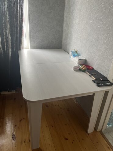 acilan stol: Qonaq masası, İşlənmiş, Açılan, Dördbucaq masa