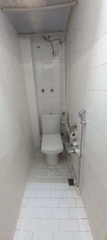 Uzunmüddətli kirayə mənzillər: Bu mənzil geniş dəhliz, yataq otağı və qonaq otağı/mətbəx sahəsini — 8