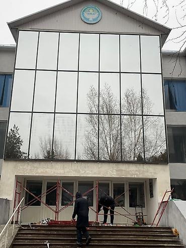оконные фасады: Алюминиевое окно на заказ, Тип окна: Балконные, Витражные, Мансардные, Декоративные особенности: Декоративный переплет, Бесплатная установка, В рассрочку — 9