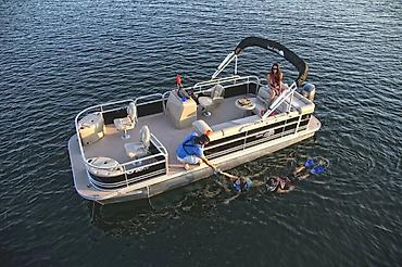 Водный транспорт: Катер, понтонный катер. Изготовление по заказу на заводе — 30