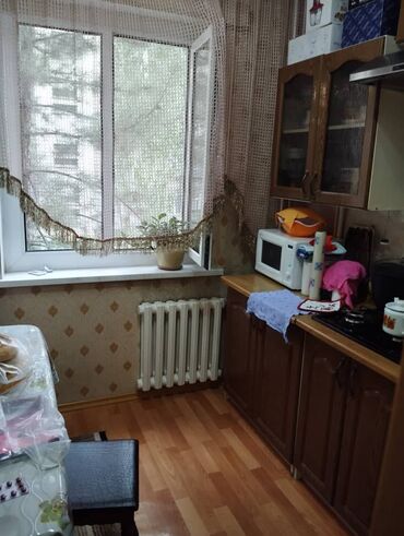 очень дешего: 3 комнаты, 62 м², 105 серия, 3 этаж, Косметический ремонт