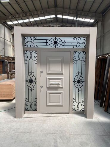 Giriş qapıları: Mənzil üçün Yeni Giriş qapısı Şəbəkə ilə, Pulsuz quraşdırma, Ünvandan götürmə, Pulsuz çatdırılma, Ödənişli çatdırılma — 12