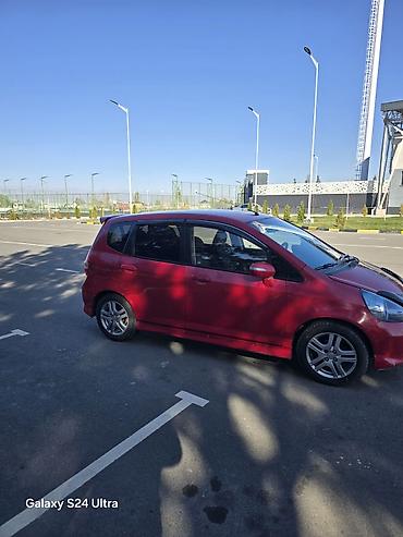 кияа 5: Honda Fit: 2006 г., 1.3 л, Автомат, Бензин, Хэтчбэк — 2