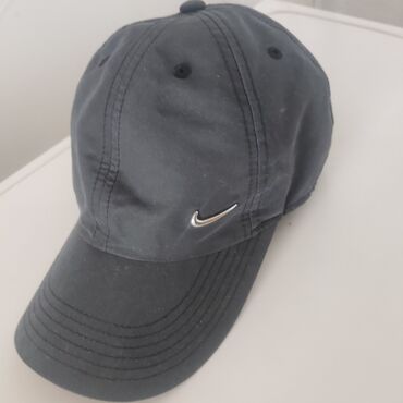 спартифка бу: Мужской головной убор, Nike, Б/у, Самовывоз, Платная доставка