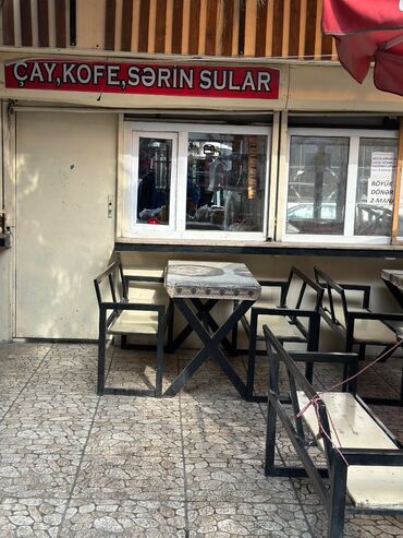 Ofislər: Köşk 20 yanvarda yerləşir. Xadavoy yerdi. 102və159 nömrəli avtobusun — 3