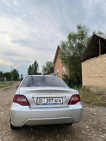 nexia ravon: Daewoo Nexia: 2010 г., 1.6 л, Кол менен иштөөчү, Бензин, Седан — 3