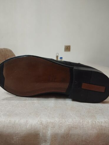 Ayaqqabılar: Ayaqqabı 1 gun 5 saatlıq geyinilib bəylik 43 razmer 89 azn alınıb -da lalafo.az — 5 Ayaqqabılar: Ayaqqabı 1 gun 5 saatlıq geyinilib bəylik 43 razmer 89 azn alınıb — 5