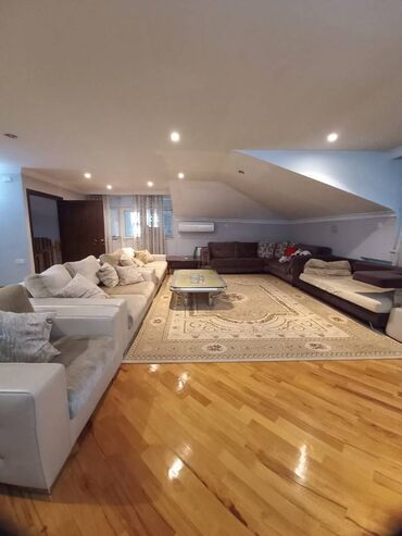 Uzunmüddətli kirayə evlər: 450 kv. m, 10 otaq — 17