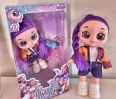 serbia second hand: Rumi lutka sa plavom macom – 28cm Huntrix i K Pop Deamon Hunters — 5