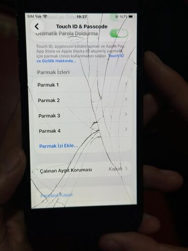 Apple iPhone: IPhone SE 2020, Qara, Qırıq — 11