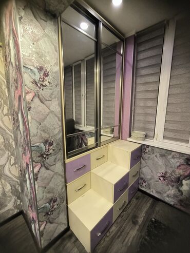 купить металлический шкаф для одежды бу: Продам 1шкаф в нишу на балкон 2письменный стол с полочками 3шкаф 4