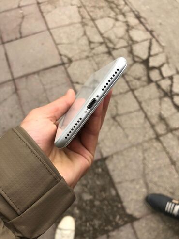 Apple iPhone: IPhone 8 Plus, 64 GB, Ağ, Barmaq izi — 9
