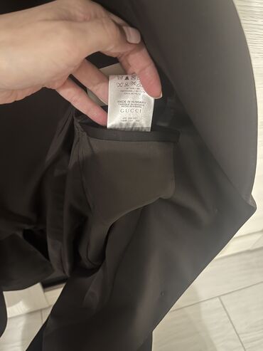 Dəstlər, kostyumlar: Пиджак Gucci. Оригинал. Размер 40 но идёт на 38 (маломерка) — 9