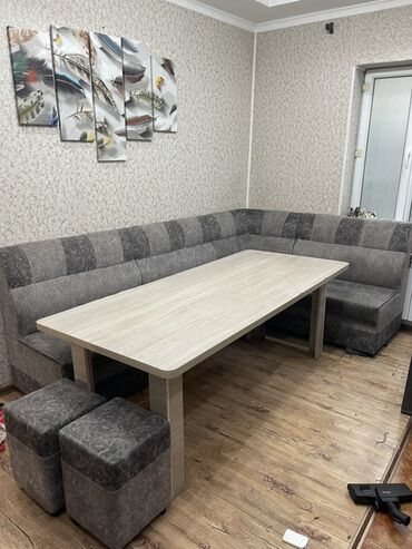 цена кухонного уголка: ❗️❗️❗️❗️Кухонный уголок с большим столом и пуфами уголок 2,60 на 1,6